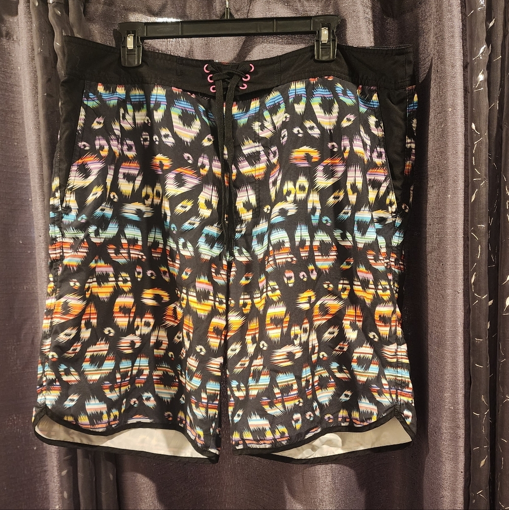 FOREIGN EXCHANGE - Tribal Leopard   Print Board Shorts / Swim Trunks